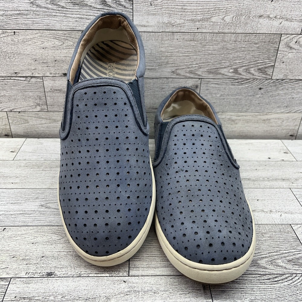 Taos Court Blue Perforated Leather Slip On Sneaker Shoes Women Size 6.5